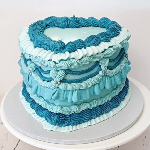 FB_IMG_1764680033015 Vintage Heart Cake