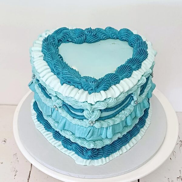 FB_IMG_1764680037142 Vintage Heart Cake